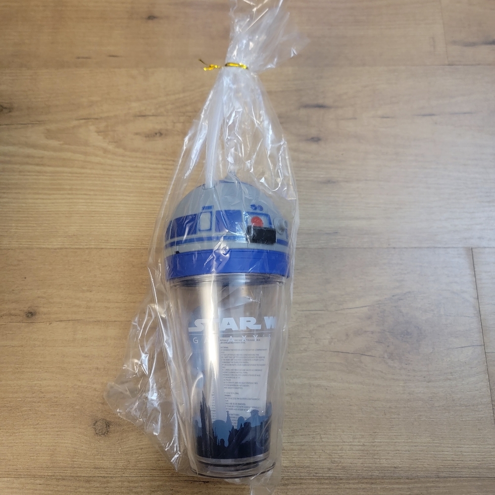 Disney Star Wars Galaxy’s Edge R2-D2 Light-up Cup